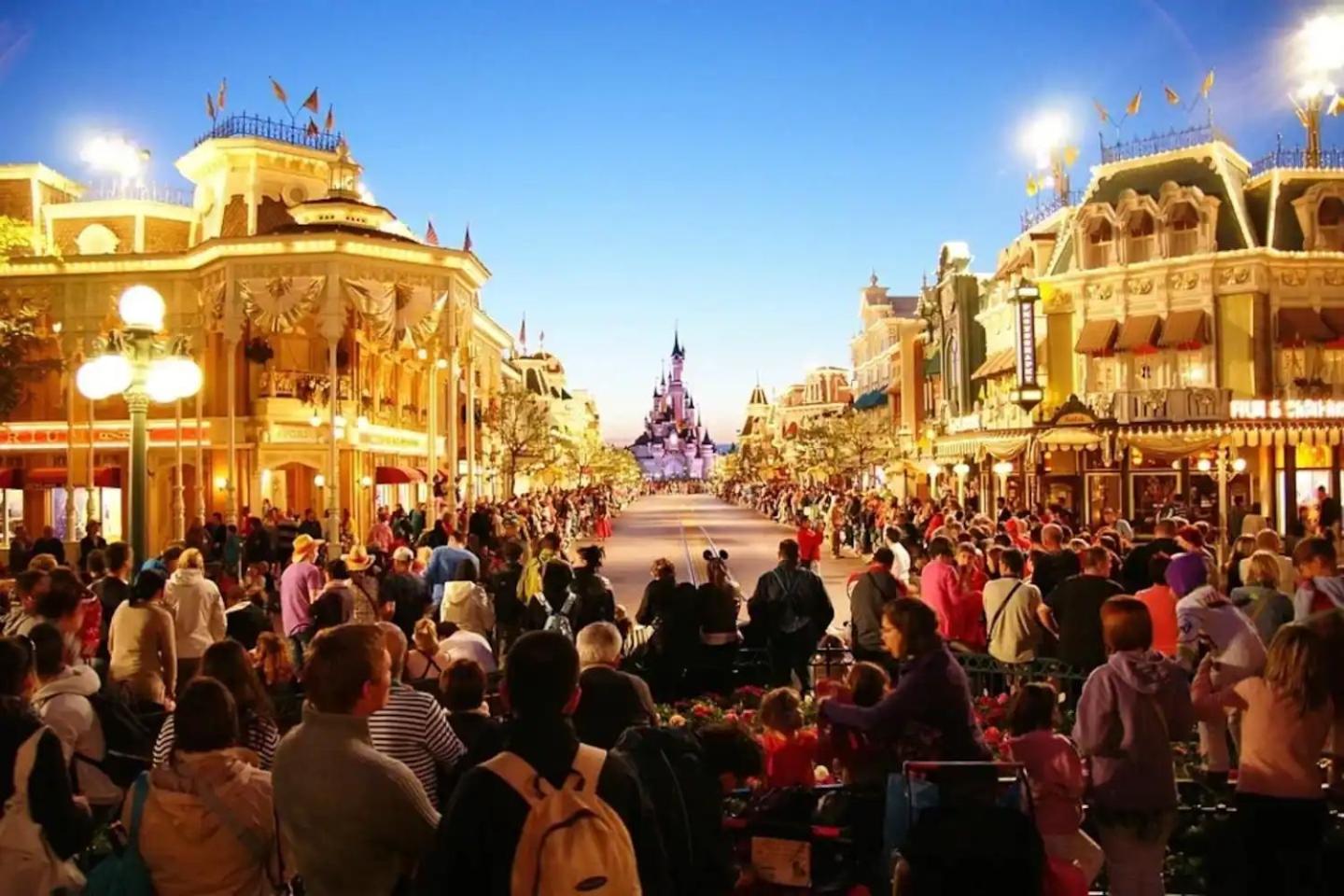 Magic Studio - Disneyland Paris Shopping Village 9 Minutes Chessy  Ngoại thất bức ảnh